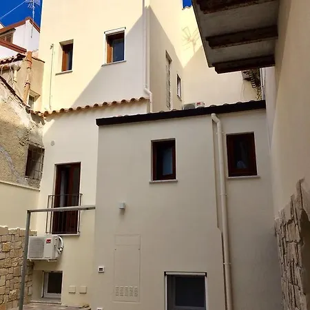 Mandralisca Garden Cefalu