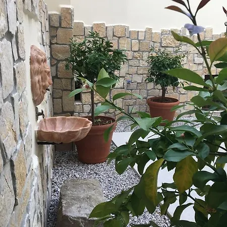 Appartamento Mandralisca Garden