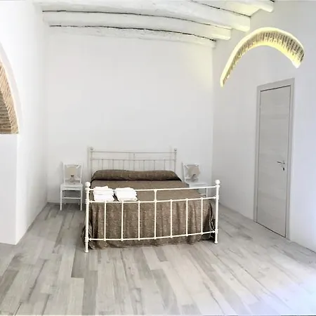 Апартаменты Mandralisca Garden Чефалу