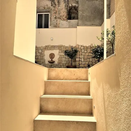 Apartment Mandralisca Garden