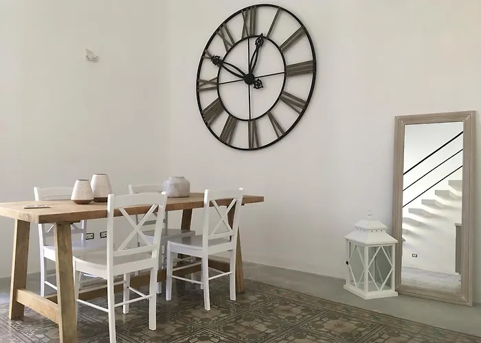 Mandralisca Garden *