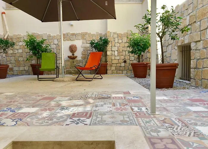 Апартаменты Mandralisca Garden *